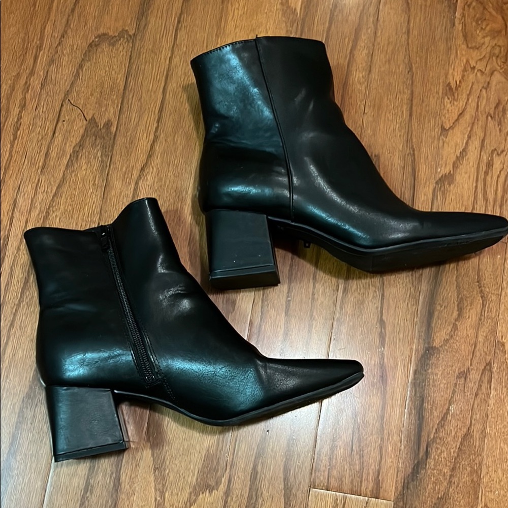 Elegant Black Ankle Boots